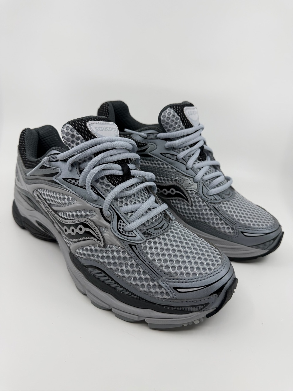 Saucony ProGrid Omni 9 Microchip Gray Running Shoes Sneakers Men's US 9 Women's